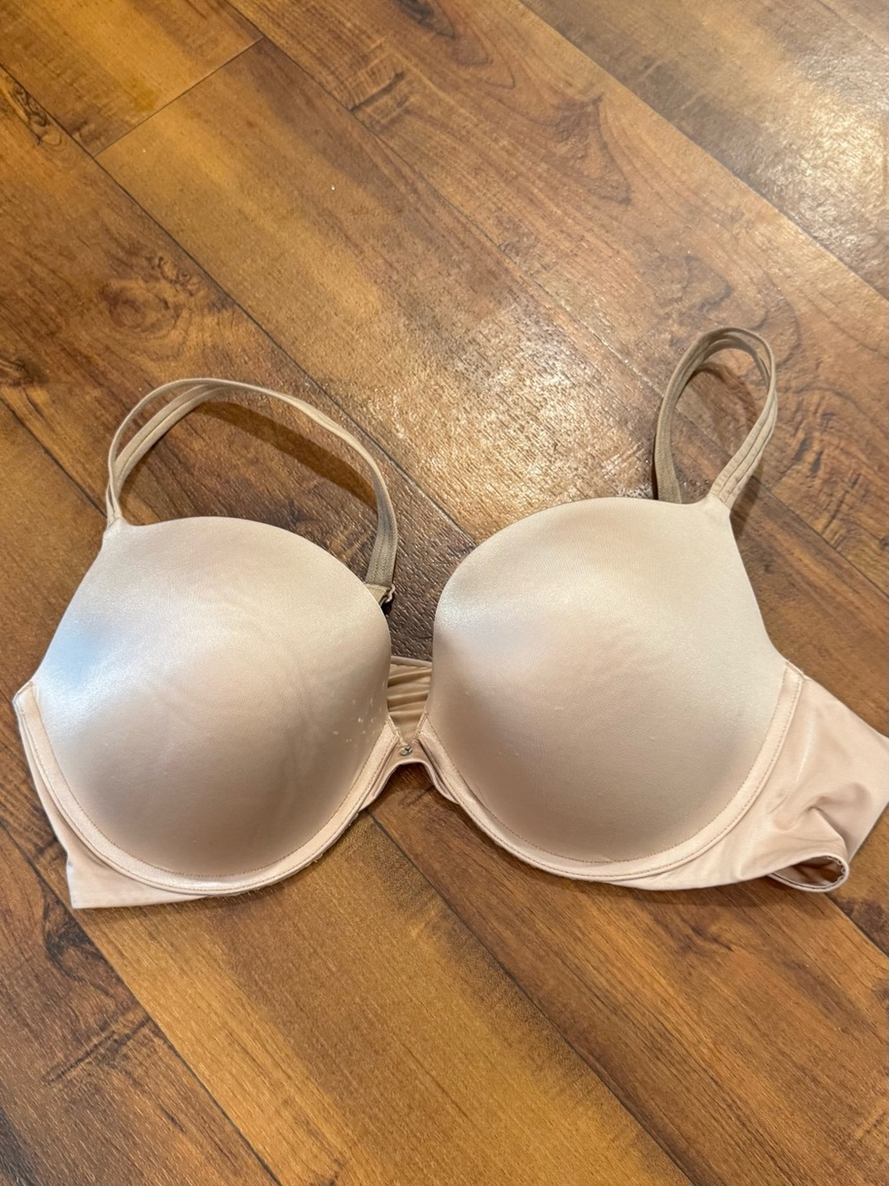 Victoria's Secret very sexy Beige smooth push up Padded Underwire Bra 40C